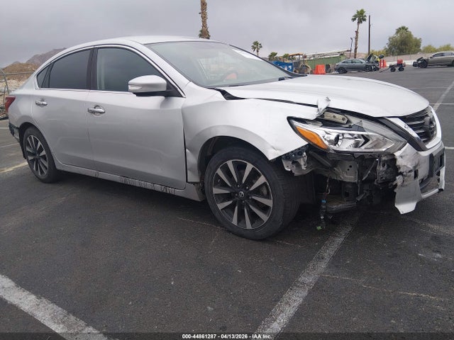 Salvage Nissan Altima Image
