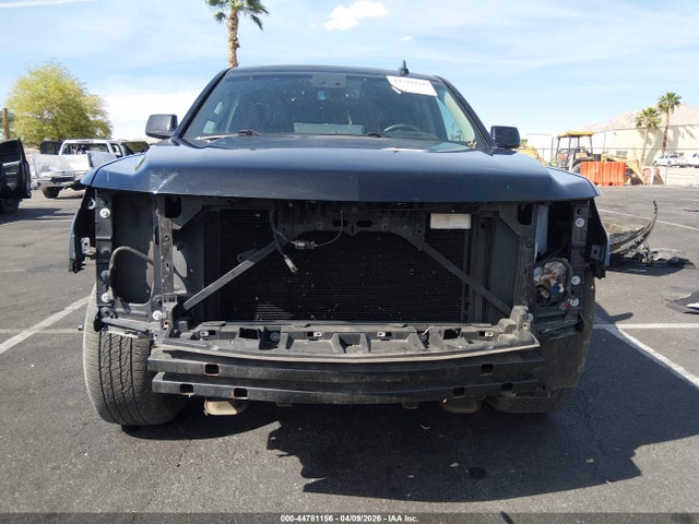 Chevrolet Suburban Lt