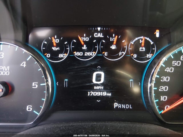 Chevrolet Suburban Lt