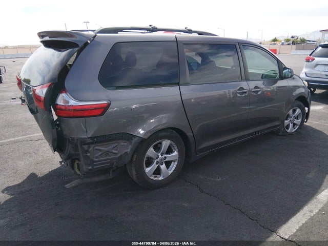 Toyota Sienna Le 8 Passenger