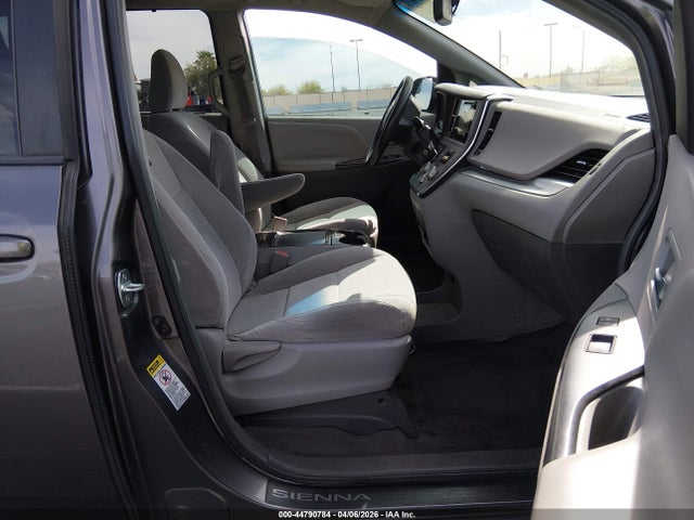 Toyota Sienna Le 8 Passenger