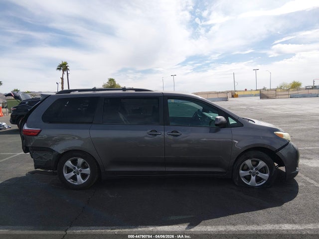 Toyota Sienna Le 8 Passenger