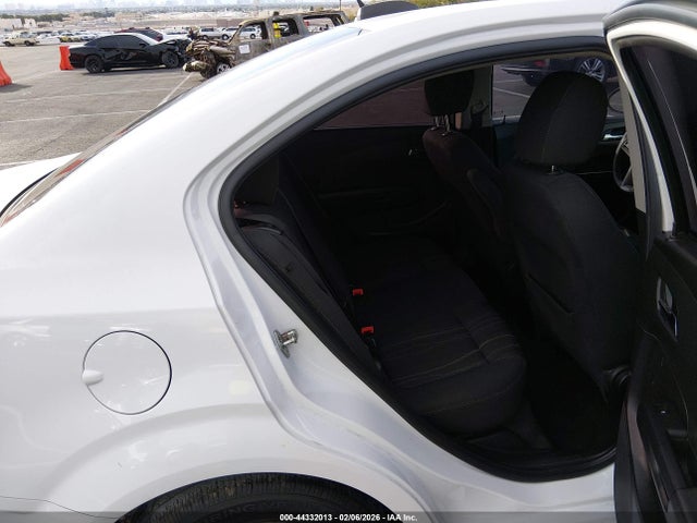 Chevrolet Sonic Lt Auto