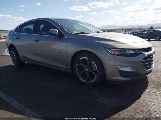 Salvage Chevrolet Malibu Image