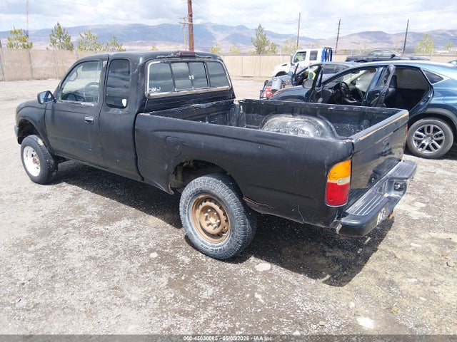 Toyota Tacoma Xtracab