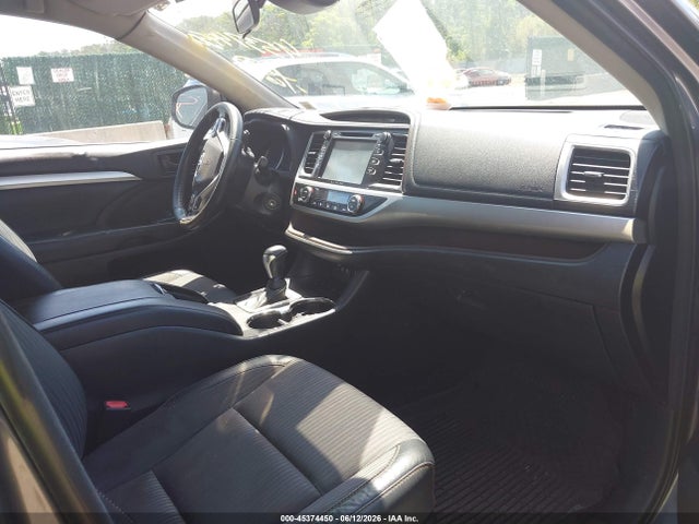 Toyota Highlander Le Plus