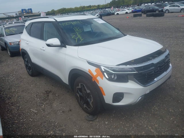 Salvage Kia Seltos Image