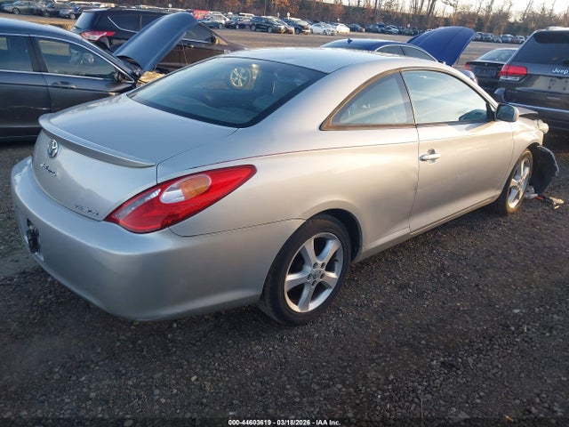 Toyota Camry Sle V6