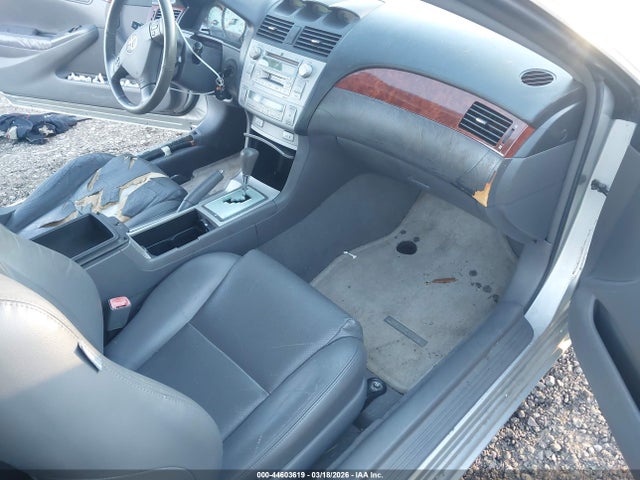 Toyota Camry Sle V6