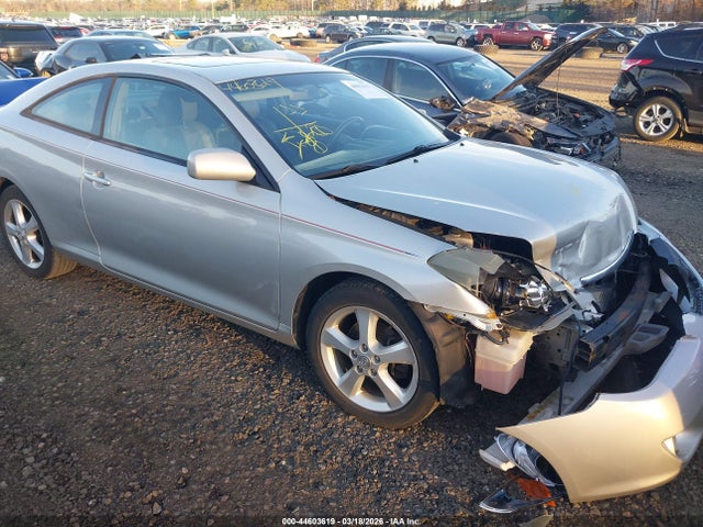 Salvage Toyota Camry Image