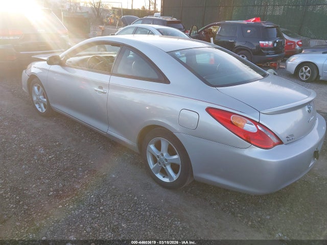 Toyota Camry Sle V6