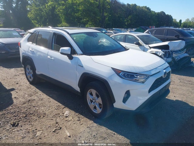 Salvage Toyota RAV4 Image