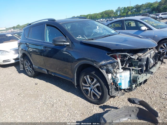 Salvage Toyota RAV4 Image