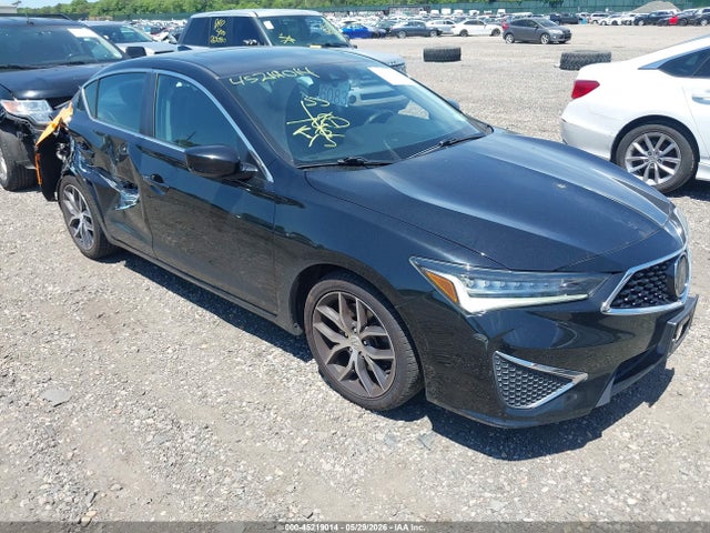 Salvage Acura ILX Image