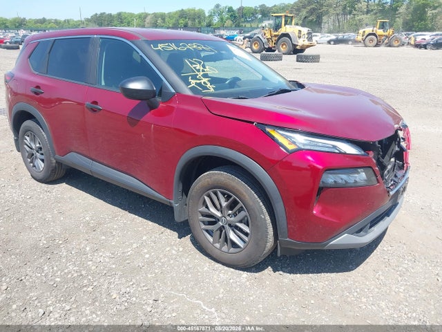 Salvage Nissan Rogue Image