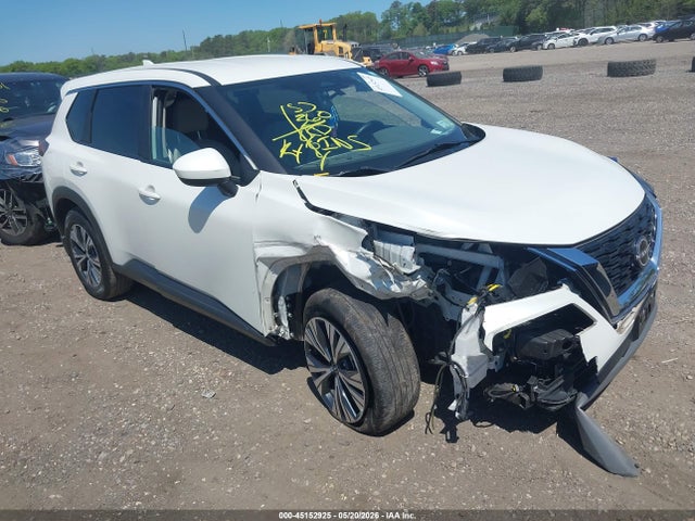 Salvage Nissan Rogue Image