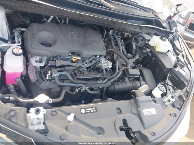 Toyota Sienna Xle 8 Passenger