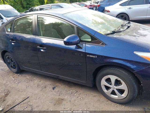 Toyota Prius Three