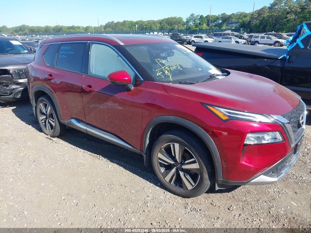 Salvage Nissan Rogue Image