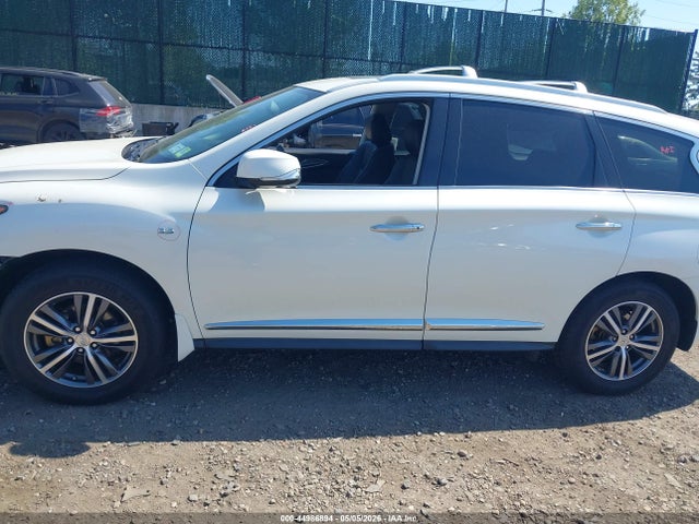 INFINITI Qx Luxe
