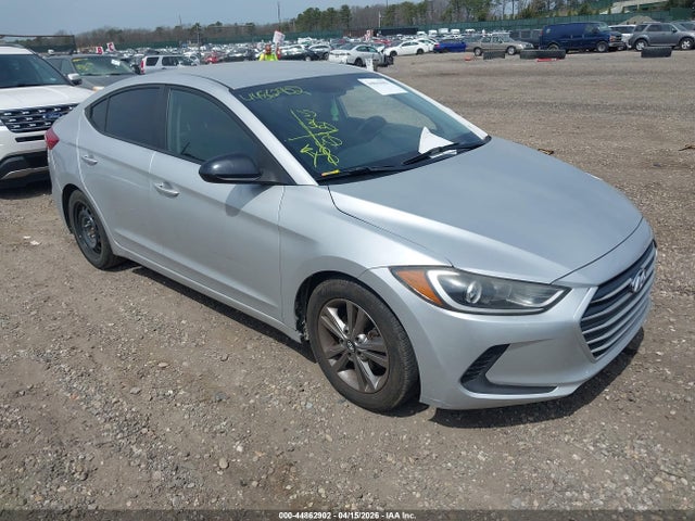 Salvage Hyundai ELANTRA Image