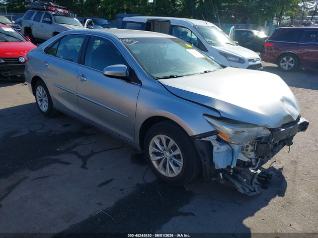 Salvage Toyota Camry Image