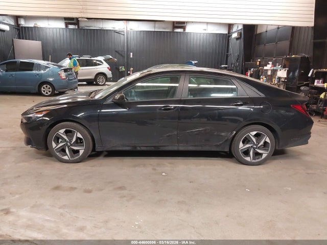 Hyundai ELANTRA Sel