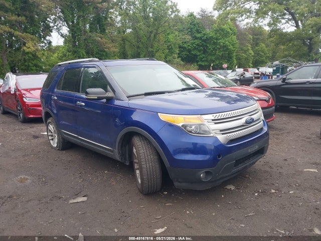 Salvage Ford Explorer Image