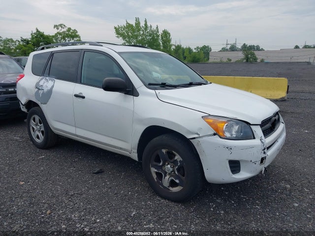 Salvage Toyota RAV4 Image