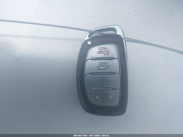 Hyundai ELANTRA Value Edition