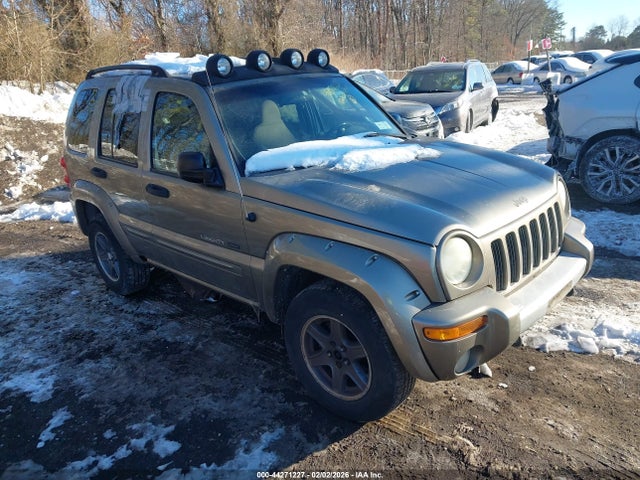 Salvage Jeep Liberty Image