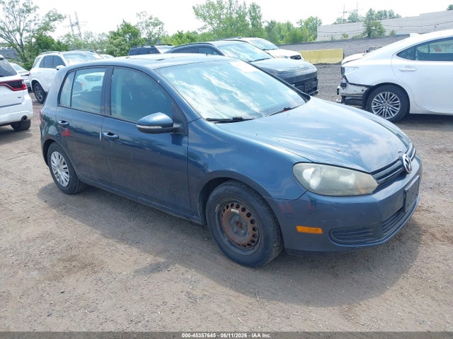 Salvage Volkswagen Golf Image