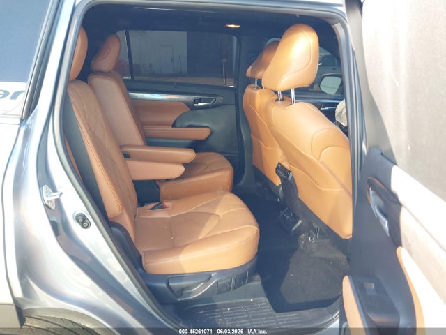 Toyota Highlander Platinum