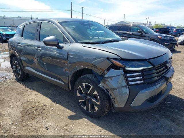 Salvage Nissan Kicks Image