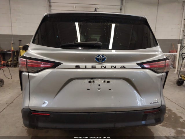 Toyota Sienna Le