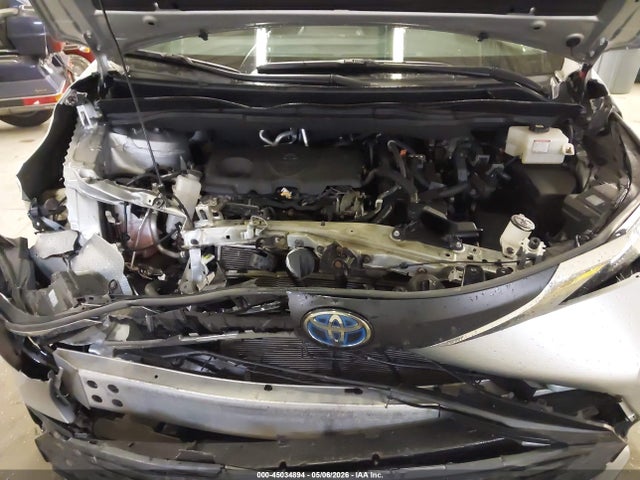 Toyota Sienna Le