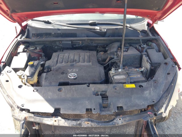 Toyota RAV4 Base V6
