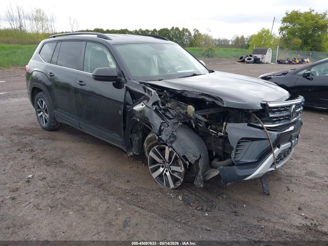 Salvage Volkswagen Atlas Image