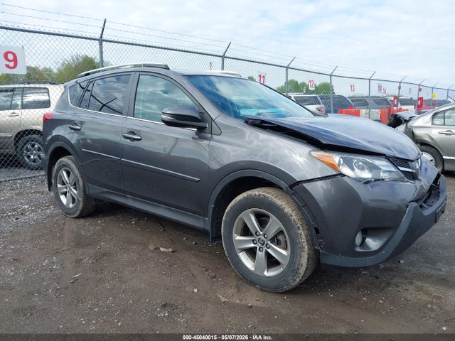 Salvage Toyota RAV4 Image