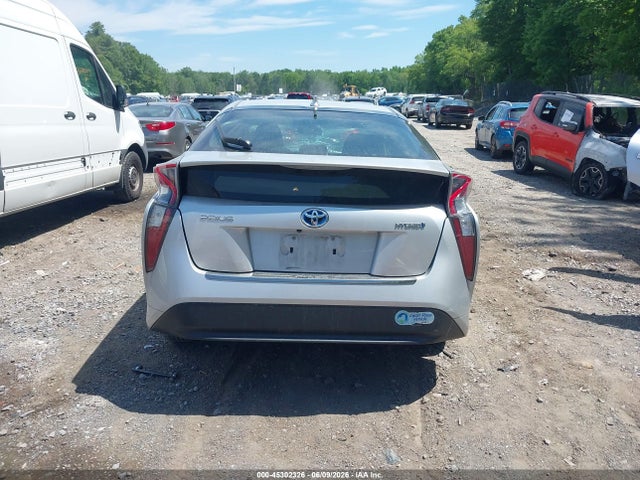 Toyota Prius Three