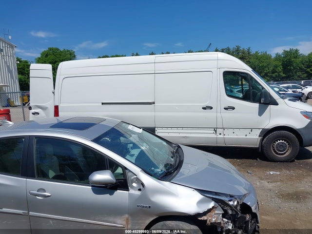 Mercedes-Benz Sprinter 2500 High Roof 4-cyl Gas