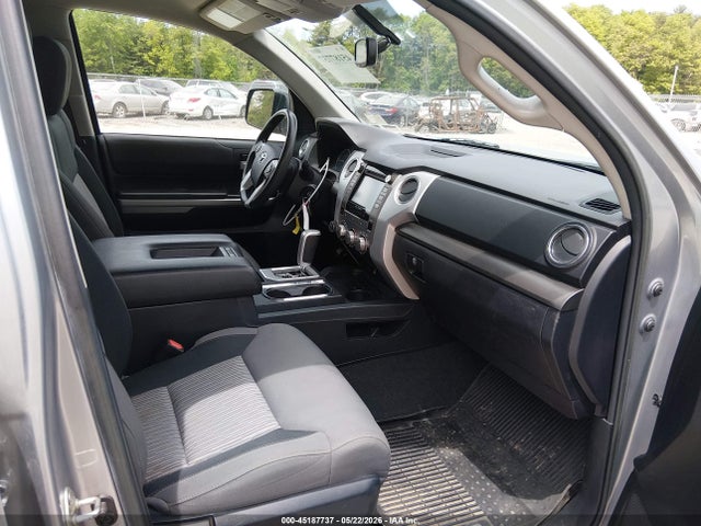 Toyota Tundra Sr5 5.7l V8