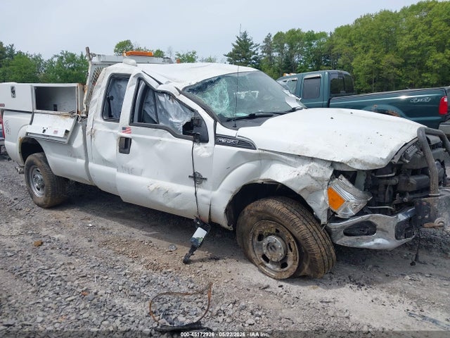 Salvage Ford F-350 Image