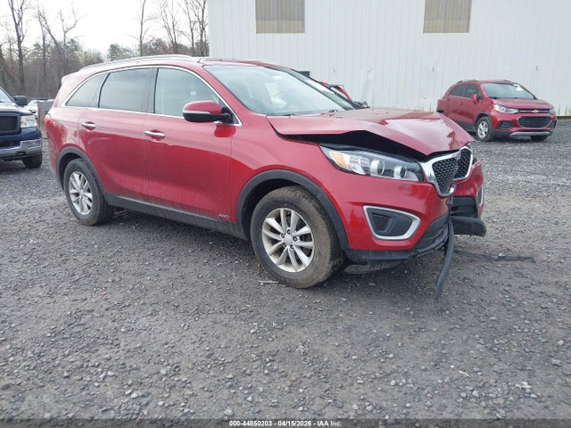 Salvage Kia Sorento Image