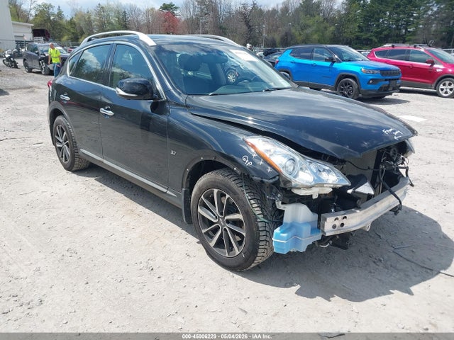 Salvage INFINITI Qx Image