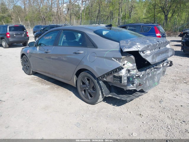 Hyundai ELANTRA Sel