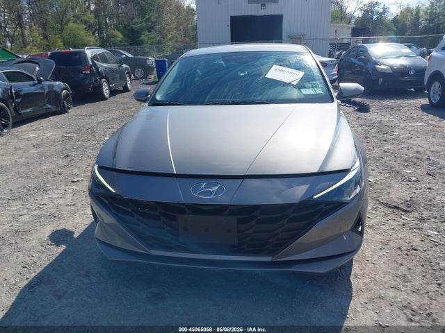 Hyundai ELANTRA Sel