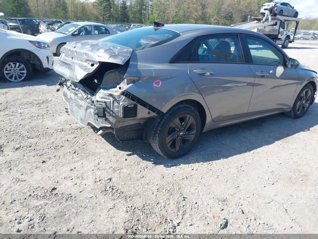 Hyundai ELANTRA Sel