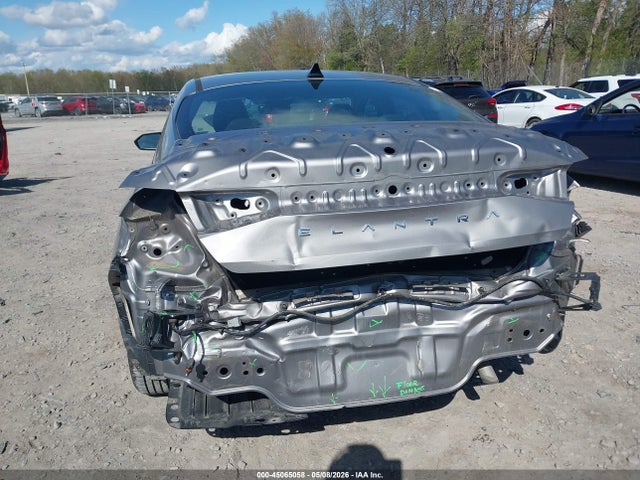 Hyundai ELANTRA Sel