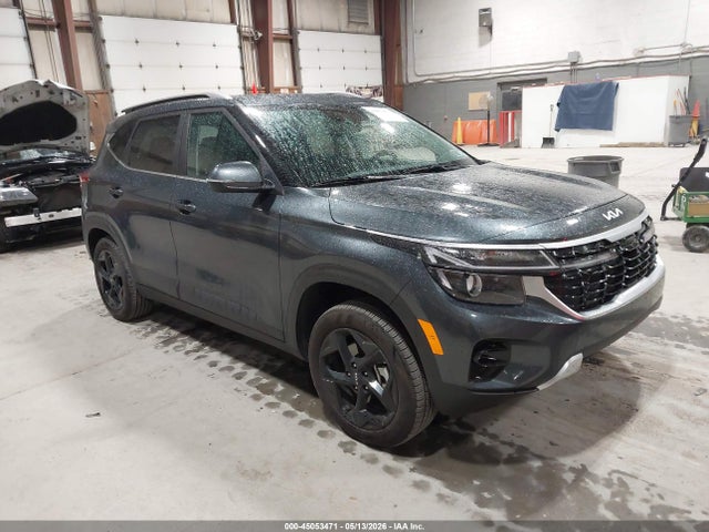 Salvage Kia Seltos Image